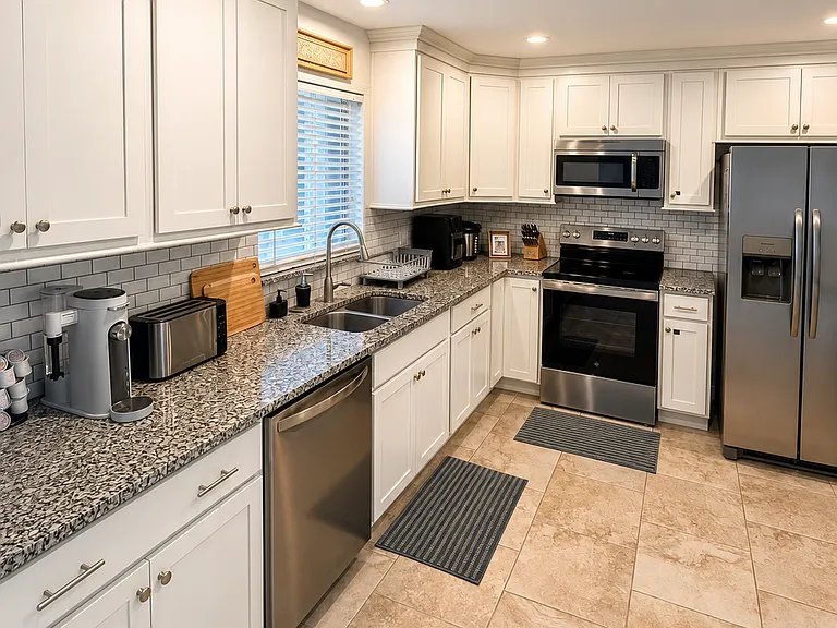 2502 NE 15th Ln — Photo 15