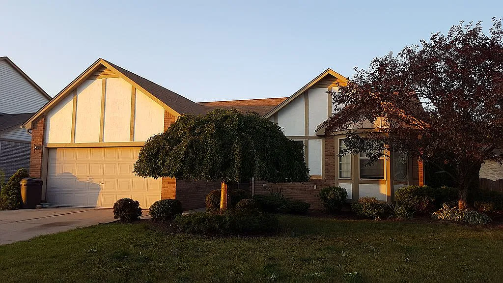 27283 Sparrow Ct photo 1