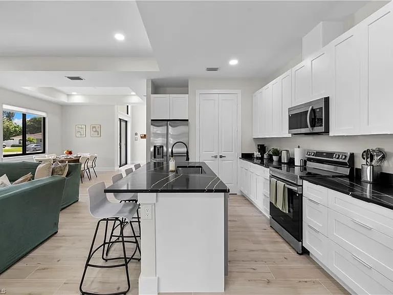 2547 Storter Ave — Photo 14