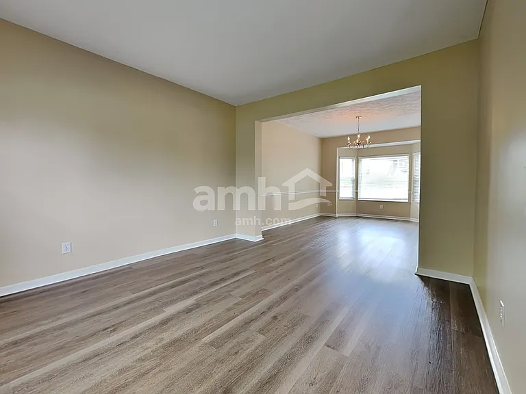 4558 Randall Dr — Photo 8