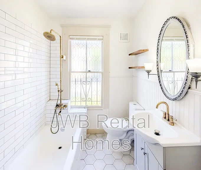 2040 N Laura St — Photo 10