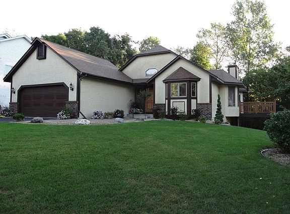 2nd image of 108 Dahlia Way