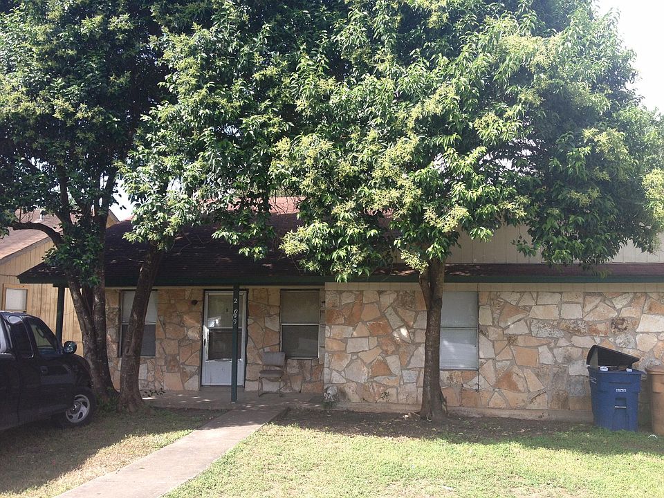 1st image of 2009 E Stassney Ln #A