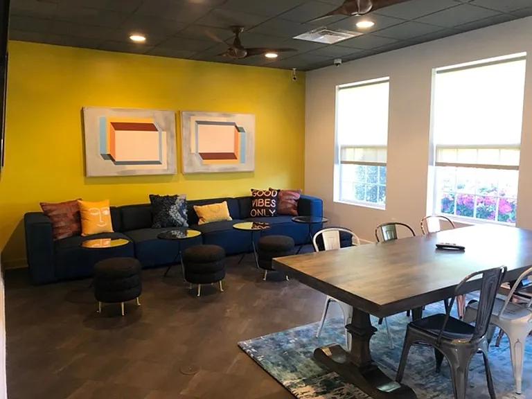 102 University Village Dr #L — Photo 17