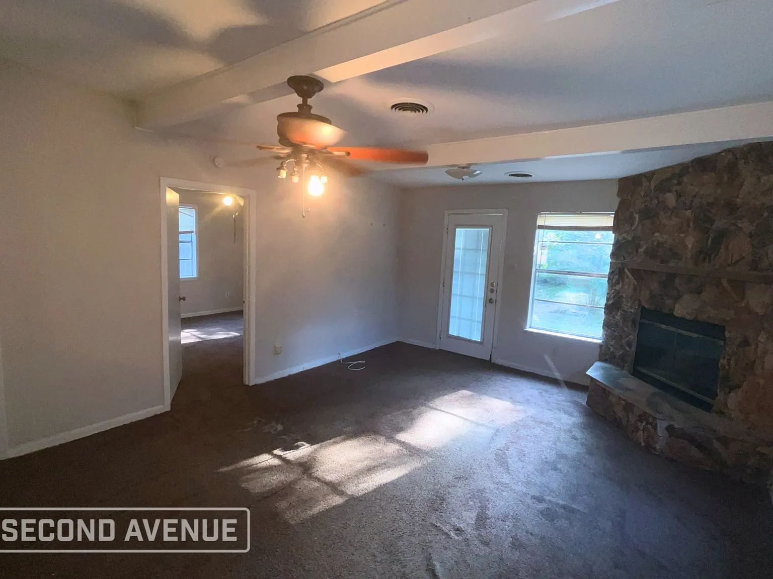 4 bed, 2.0 bath, 1795 sqft, $2,699 — Photo 2
