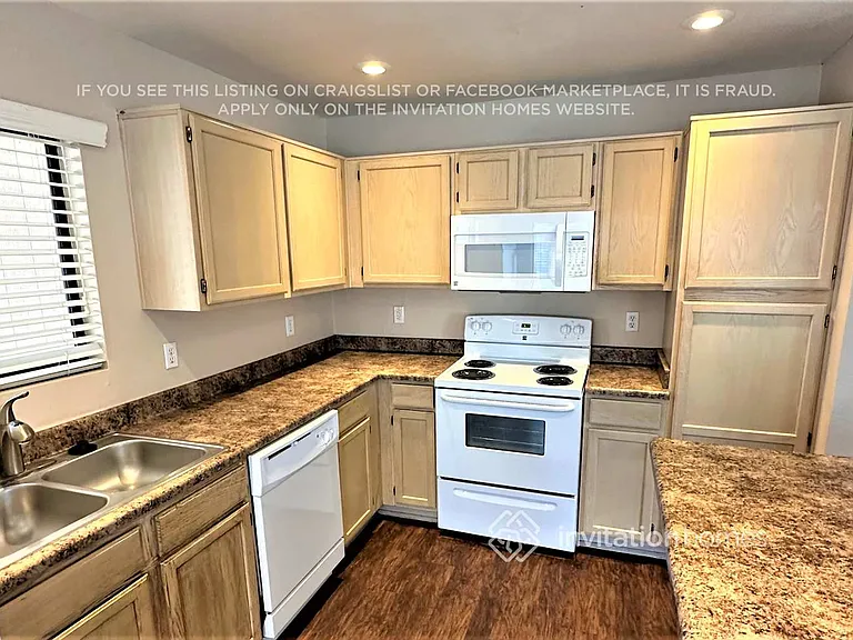 3127 W Donald Dr — Photo 5