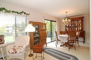 3rd image of 179 Salem Ct