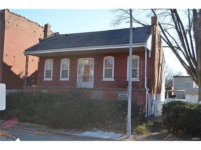 2012 Withnell Ave photo 1