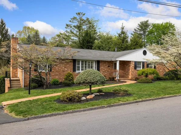 407 Cardinal St, Staunton, VA 24401