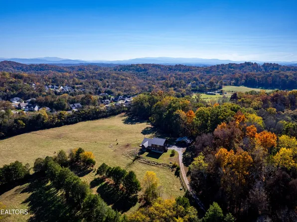 3070 W Fork Rd, Loudon, TN 37774