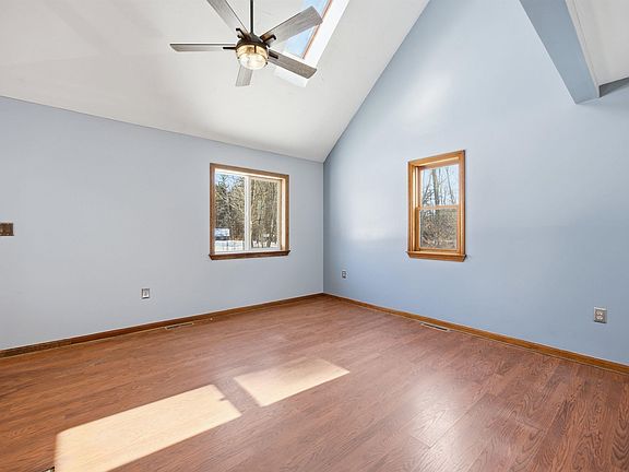 4th image of 419 Flaghole Road