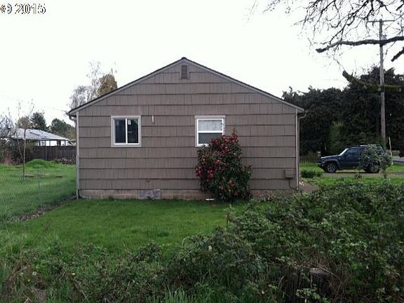 4th image of 4800 E St