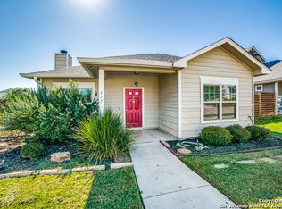 177 Lark Hill Rd, Floresville, TX 78114