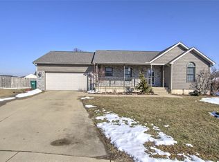 1065 Country Mnr, Mt Zion, IL 62549