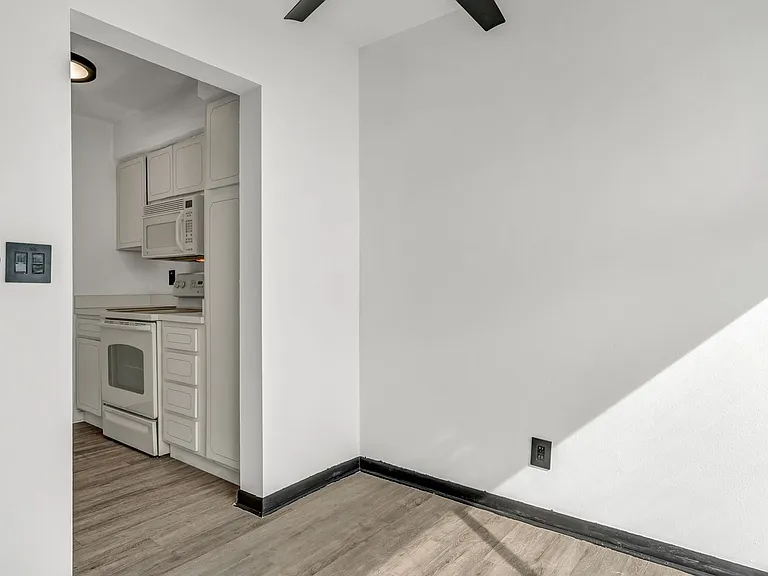8800 Bardmoor Blvd #12 — Photo 9