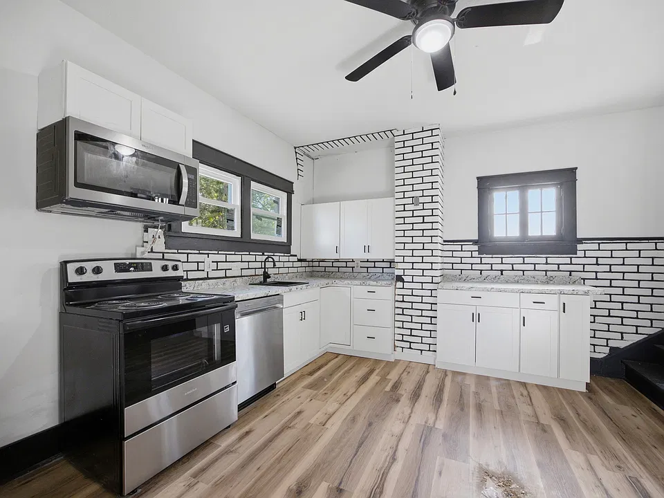 806 Ridgely Ave
