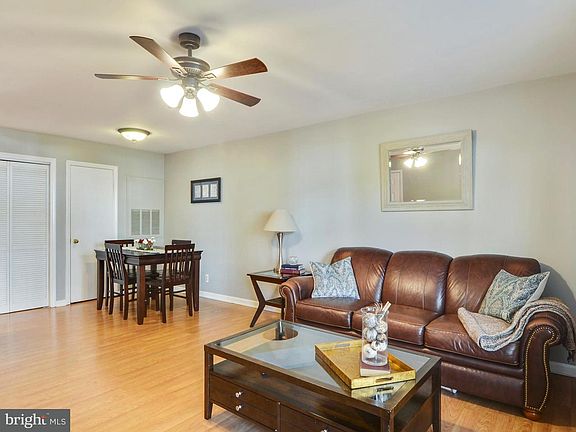 5th image of 10807 Hampton Mill Ter #508