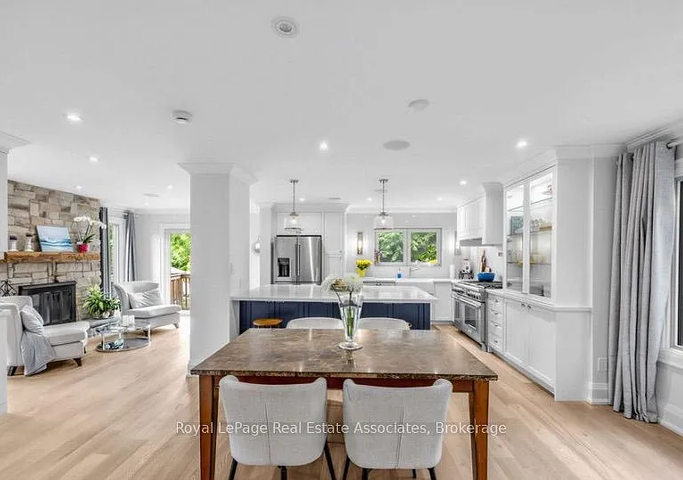 6760 Dolmage Ct — Photo 3
