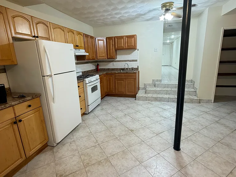 50 High St #1 — Photo 2