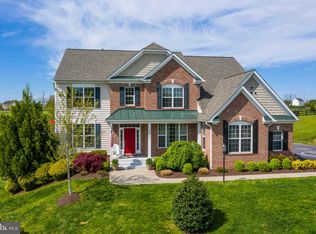 16585 Swanbourne Dr, Hamilton, VA 20158