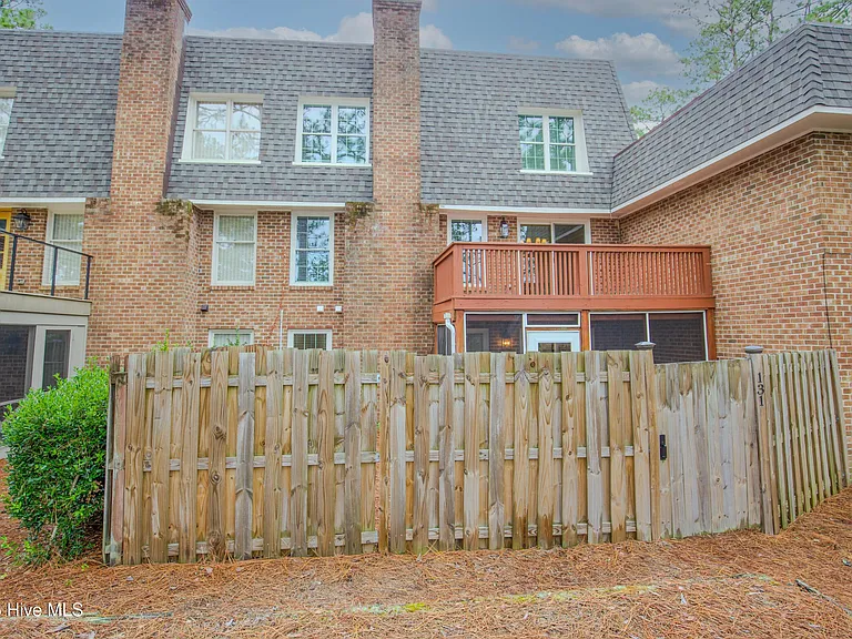 131 Racquet Ln — Photo 78