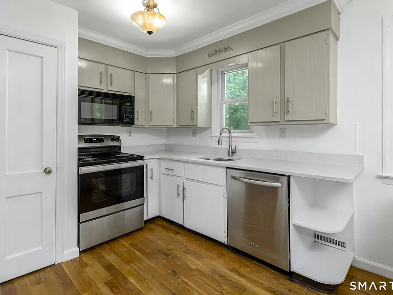 100 Loftus Cir — Photo 7