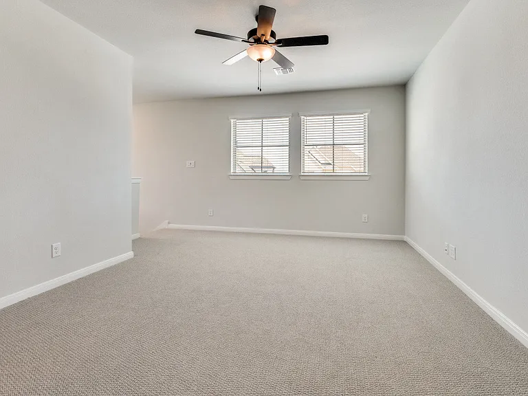 709 Mourning Dove Dr — Photo 12