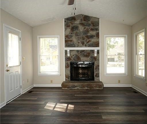 3rd image of 6847 Torrance Ln