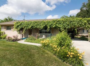 27011 Pierce Ave, Southfield, MI 48076