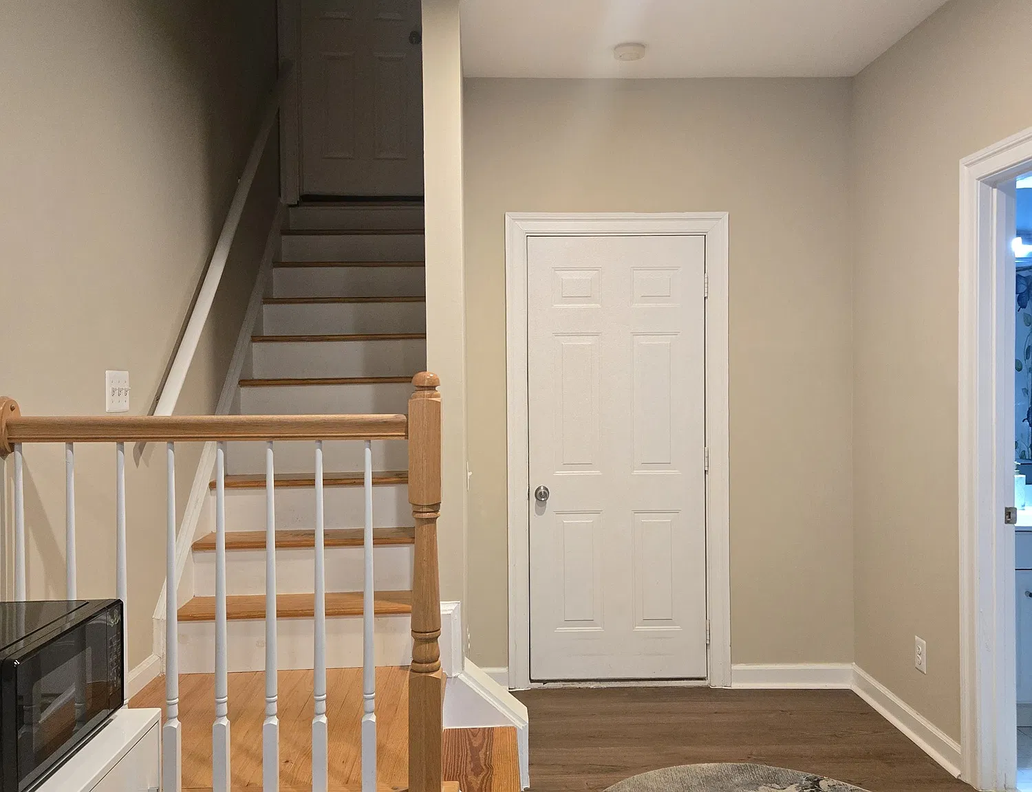 1 bed, 2985 sqft, $1,600 — Photo 1