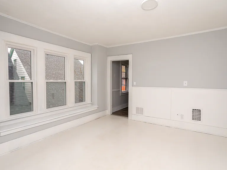 101 Elizabeth St #2 — Photo 5