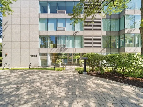 1618 Sheridan Rd Unit 4, Wilmette, IL 60091