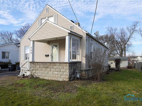2nd image of 722 E Lincoln St