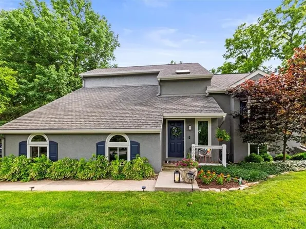 3504 NW Alpine Ct, Lees Summit, MO 64064