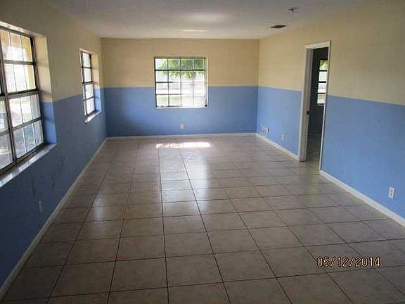 2nd image of 1098 NE 34th Ct APT 1