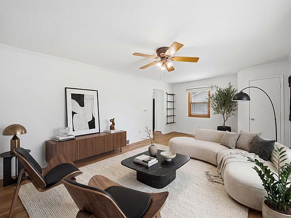 5th image of 655 3rd St