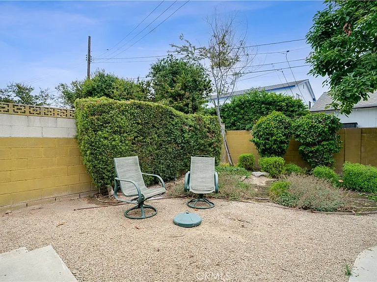 1019 E Walnut Ave — Photo 36