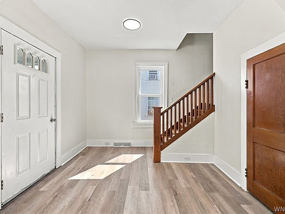 5th image of 27 Johnson St