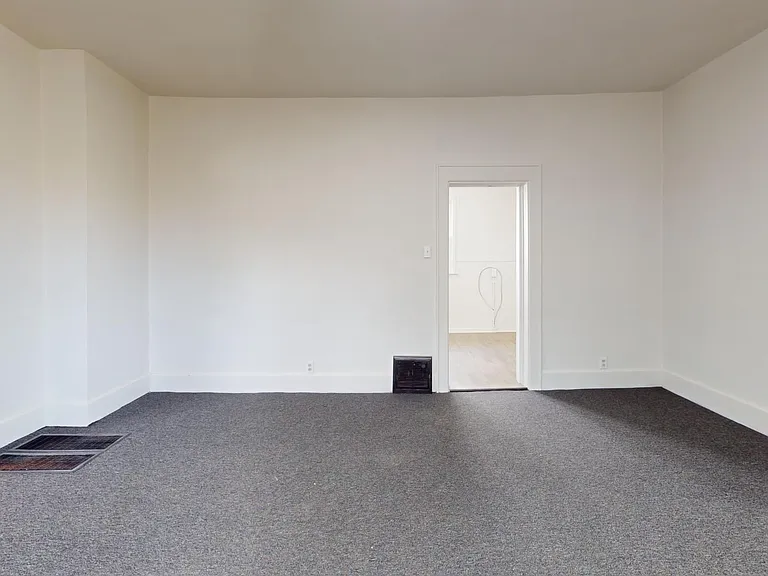 109 W Ely St — Photo 24