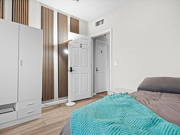 2nd image of 1842 Crawford Rd Suite 2