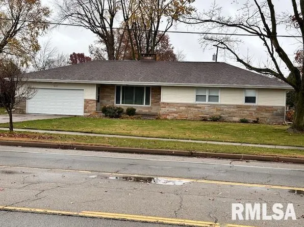 1615 N Main St, Canton, IL 61520
