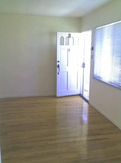 Entry Unit D