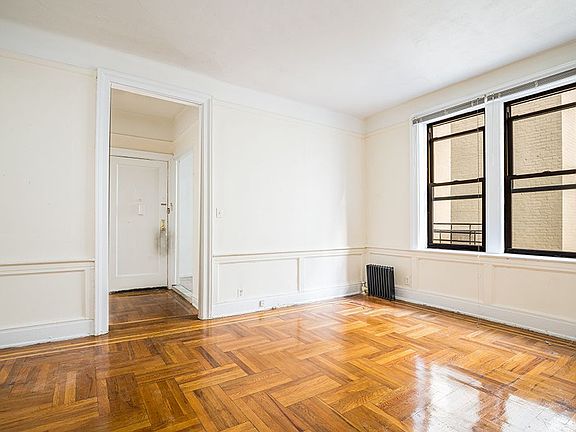 2nd image of 3058 34th St #2C