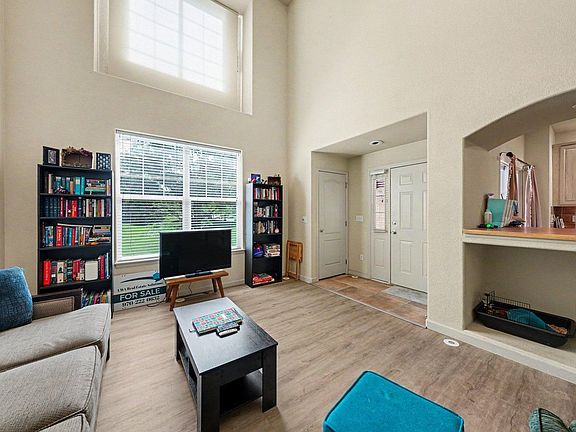 4th image of 6806 W 3rd St #2