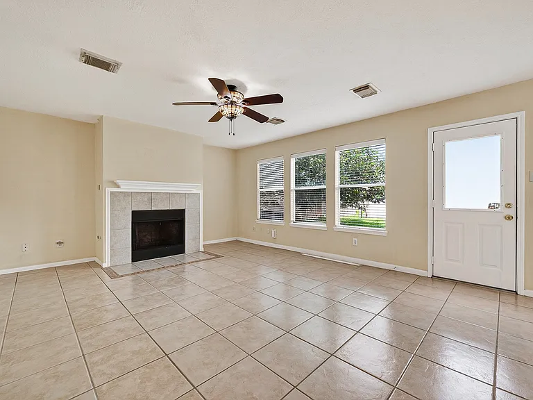 16102 Flatridge Ct — Photo 18