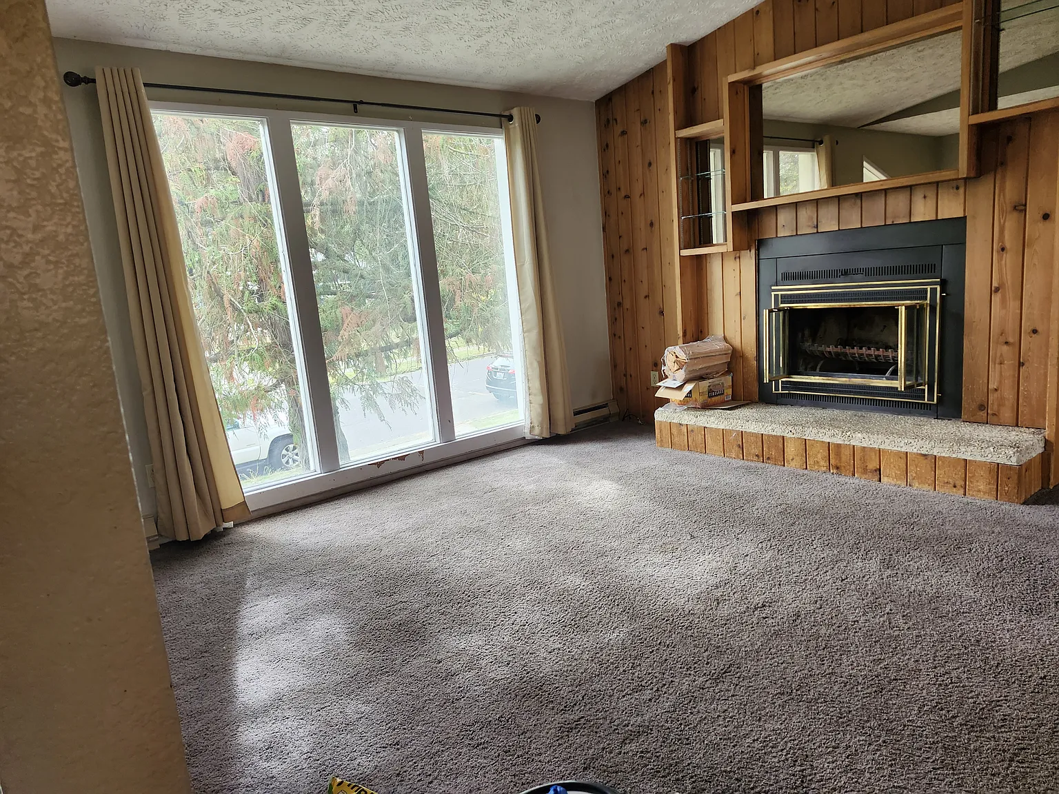 3 bed, 1.5 bath, 1378 sqft, $2,350 — Photo 3