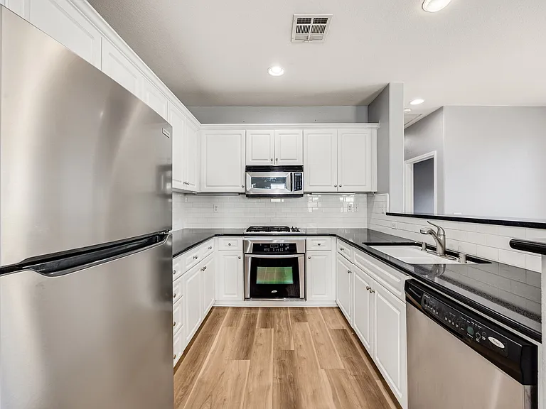 36309 Grazia Way — Photo 6