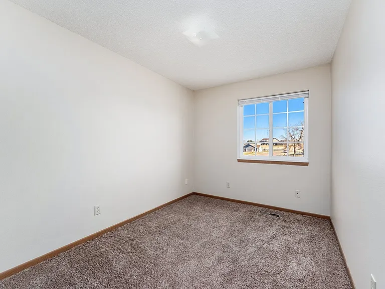 Eastpointe Townhomes — Photo 15