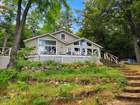 1118 Pine Lake Shrs, Bracebridge, ON P1L 2K0