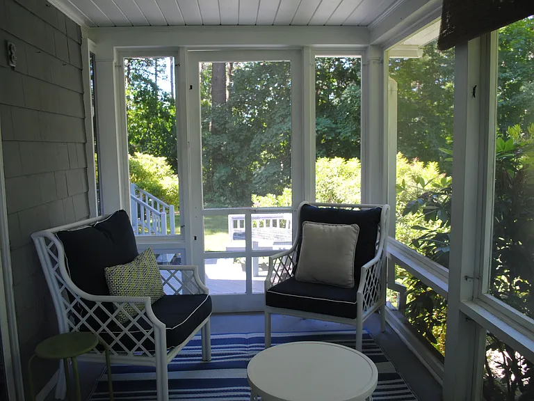 24 Ferry Rd — Photo 2
